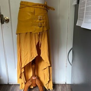 Mustard skirt